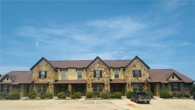 402 Baby Bear Drive, College Station, TX 77845