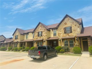 402 Baby Bear Drive, College Station, TX 77845