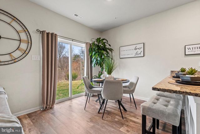 260 MAPLE RUN DR, York, PA 17404