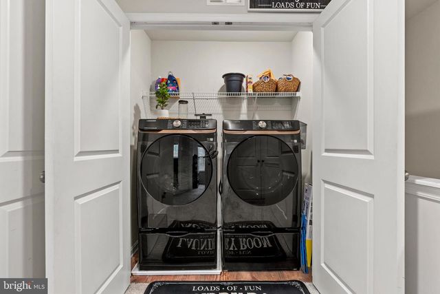 260 MAPLE RUN DR, York, PA 17404