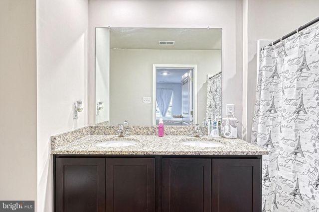 260 MAPLE RUN DR, York, PA 17404