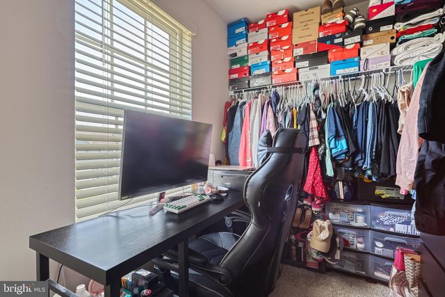 260 MAPLE RUN DR, York, PA 17404