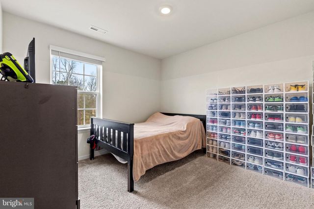 260 MAPLE RUN DR, York, PA 17404