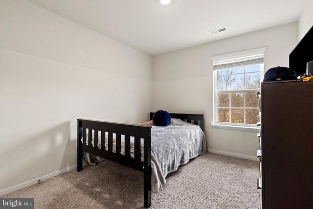 260 MAPLE RUN DR, York, PA 17404