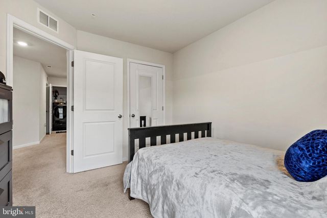 260 MAPLE RUN DR, York, PA 17404