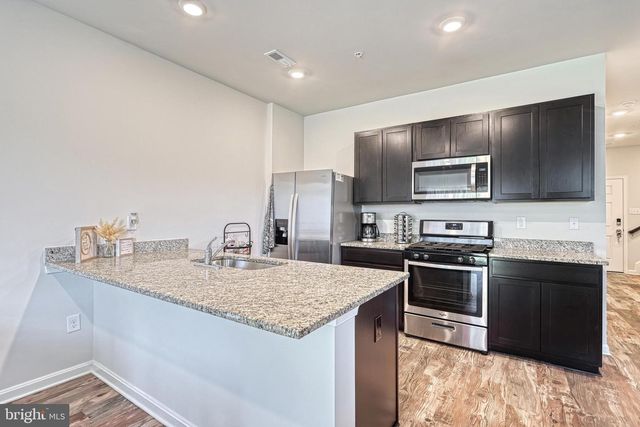 260 MAPLE RUN DR, York, PA 17404