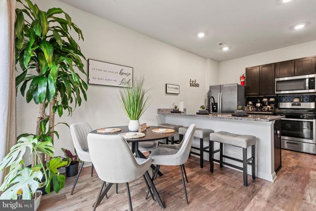 260 MAPLE RUN DR, York, PA 17404