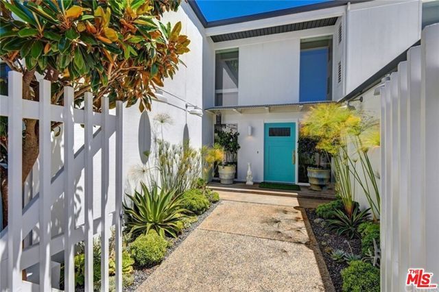 1438 Santiago Drive, Newport Beach, CA 92660