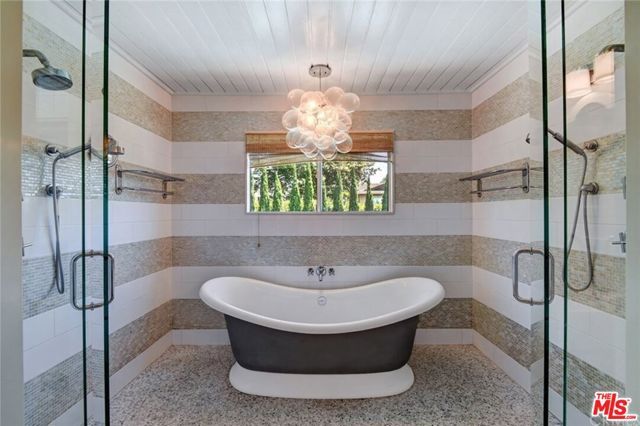 1438 Santiago Drive, Newport Beach, CA 92660