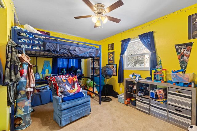 816 Birch DRIVE, Waukesha, WI 53188