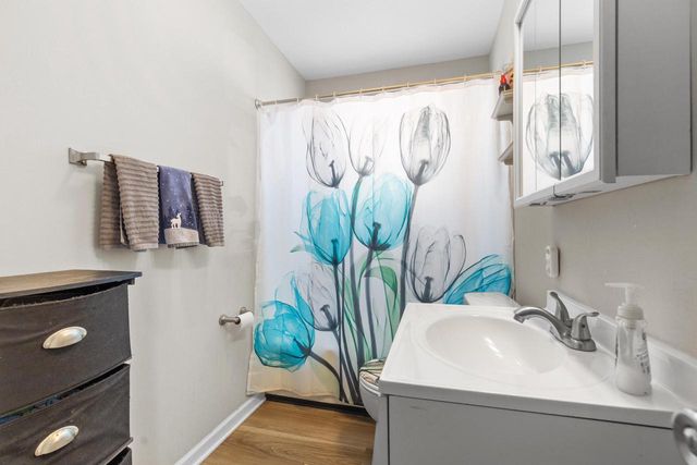 816 Birch DRIVE, Waukesha, WI 53188