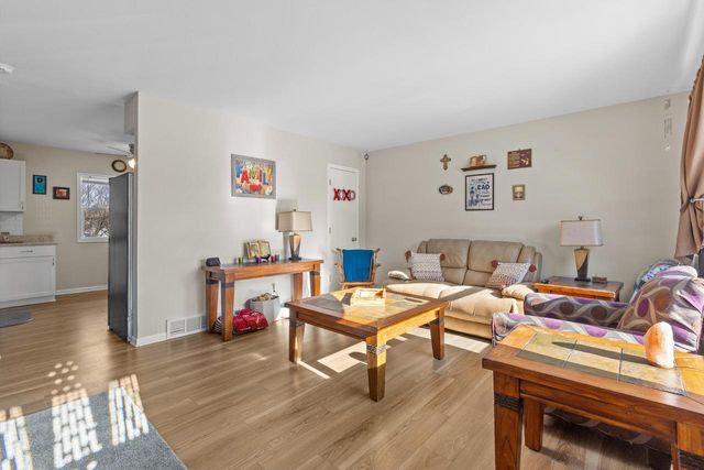 816 Birch DRIVE, Waukesha, WI 53188