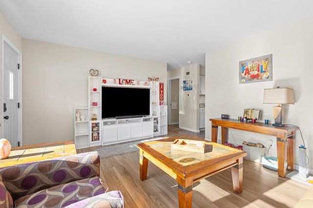 816 Birch DRIVE, Waukesha, WI 53188