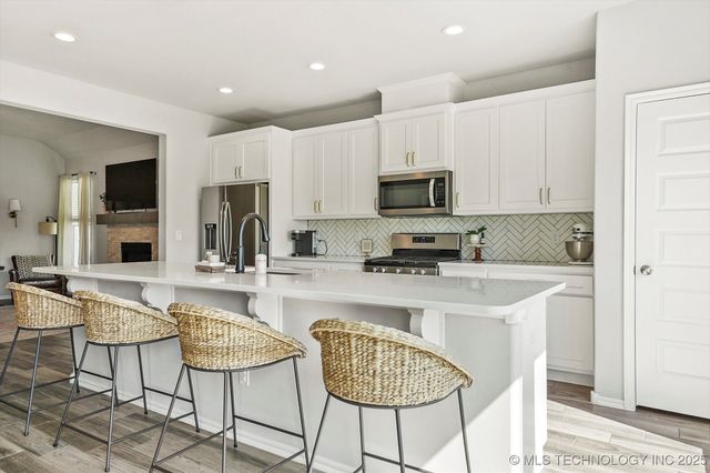 10809 N 121st East Avenue, Owasso, OK 74055