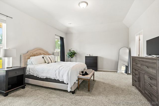 10809 N 121st East Avenue, Owasso, OK 74055