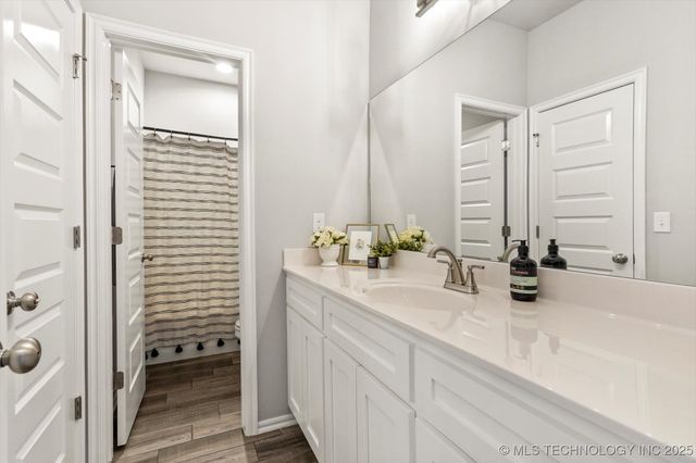 10809 N 121st East Avenue, Owasso, OK 74055