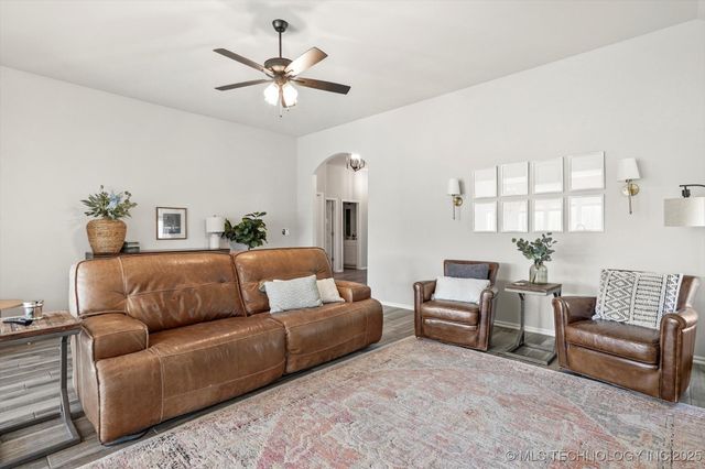 10809 N 121st East Avenue, Owasso, OK 74055