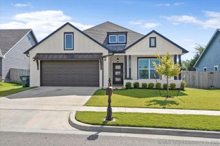 10809 N 121st East Avenue, Owasso, OK 74055