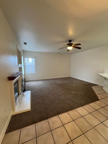 1440 Cottage Grove Avenue, Tulare, CA 93274