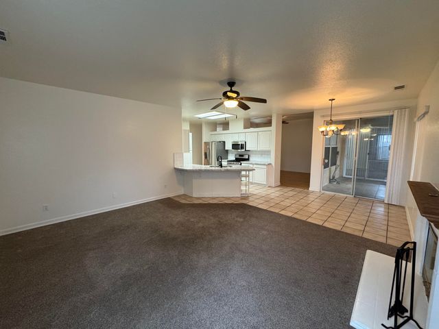 1440 Cottage Grove Avenue, Tulare, CA 93274