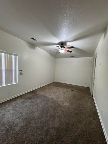 1440 Cottage Grove Avenue, Tulare, CA 93274