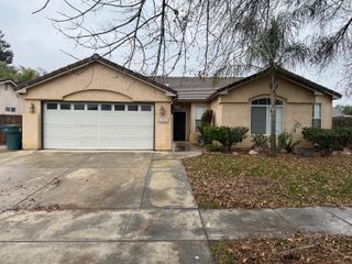 1440 Cottage Grove Avenue, Tulare, CA 93274