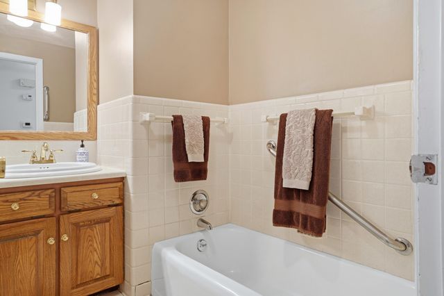 1220 RIDGE RD, Columbia, MO 65203