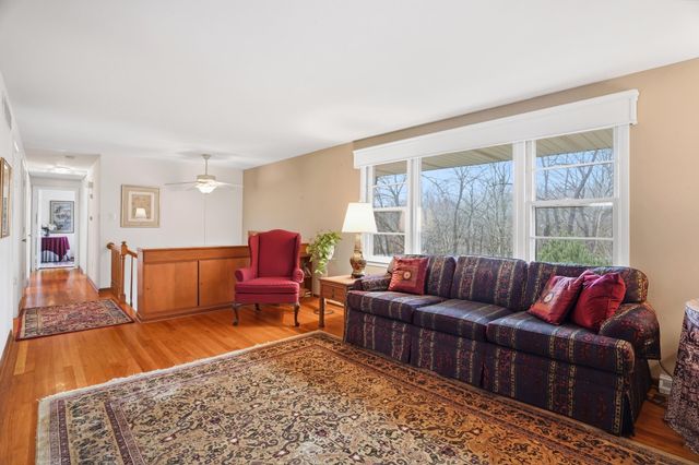 1220 RIDGE RD, Columbia, MO 65203