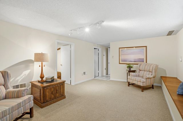 1220 RIDGE RD, Columbia, MO 65203