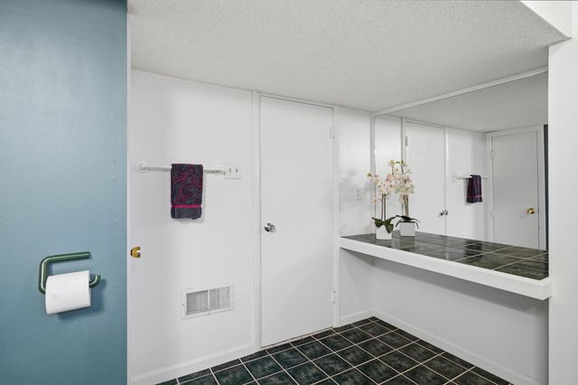 1220 RIDGE RD, Columbia, MO 65203