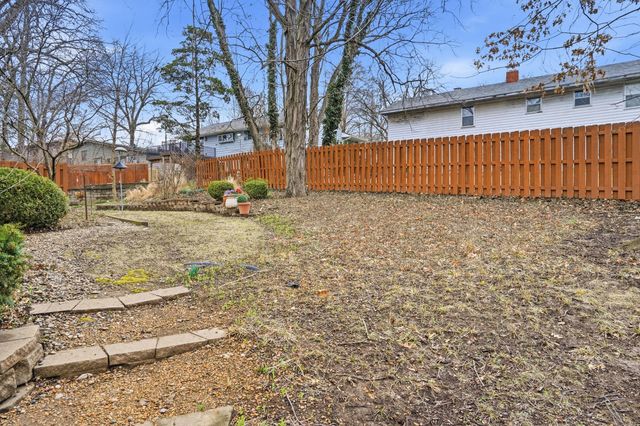 1220 RIDGE RD, Columbia, MO 65203