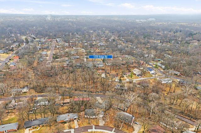 1220 RIDGE RD, Columbia, MO 65203