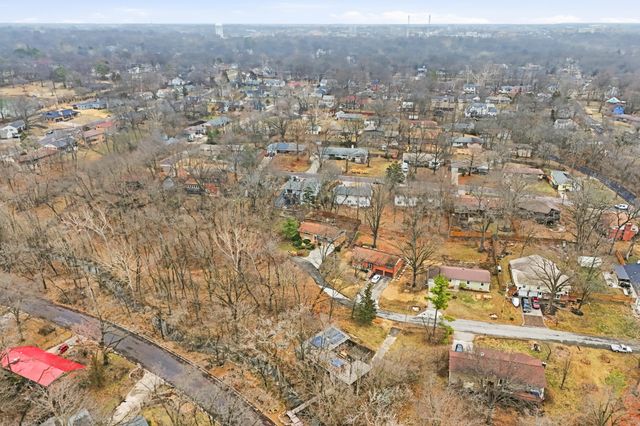 1220 RIDGE RD, Columbia, MO 65203