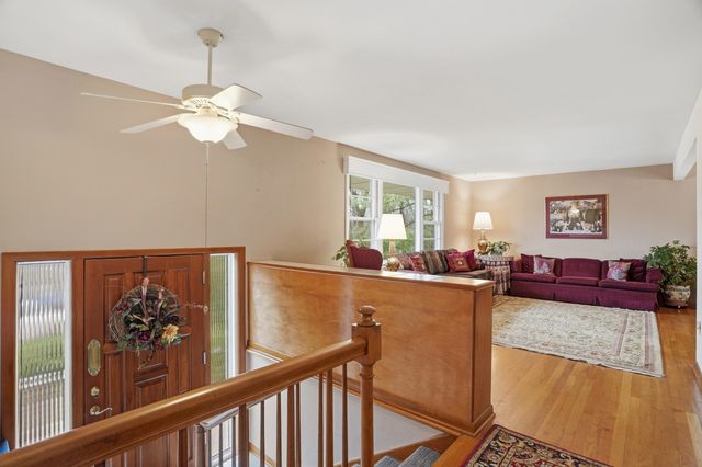 1220 RIDGE RD, Columbia, MO 65203