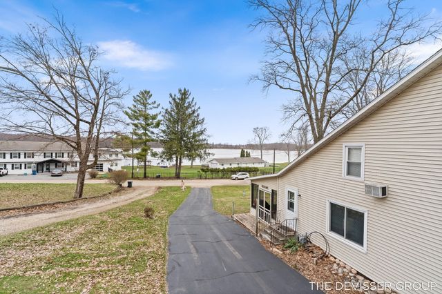 3136 Baseline Road, Trowbridge Twp, MI 49055