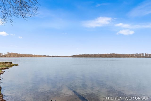 3136 Baseline Road, Trowbridge Twp, MI 49055