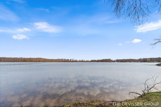 3136 Baseline Road, Trowbridge Twp, MI 49055