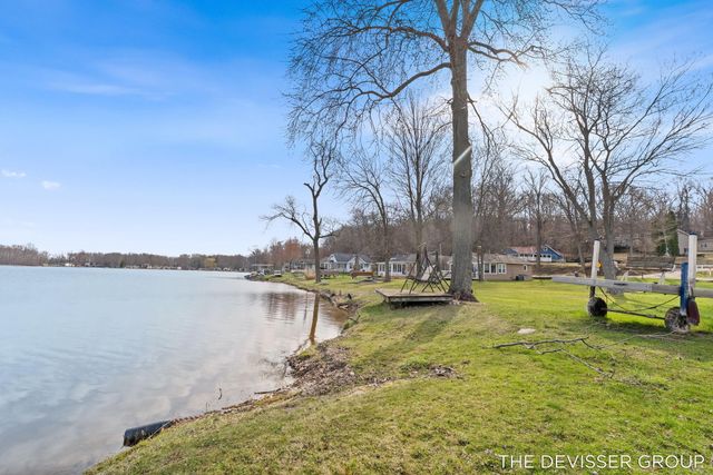 3136 Baseline Road, Trowbridge Twp, MI 49055