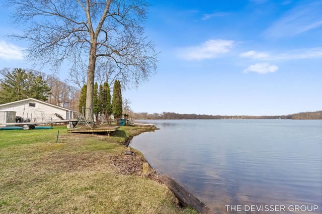3136 Baseline Road, Trowbridge Twp, MI 49055