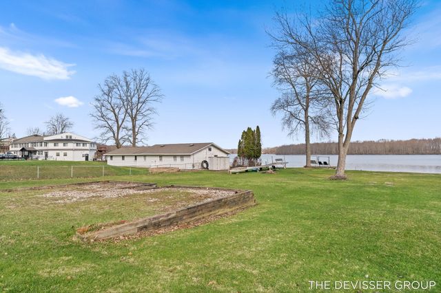 3136 Baseline Road, Trowbridge Twp, MI 49055