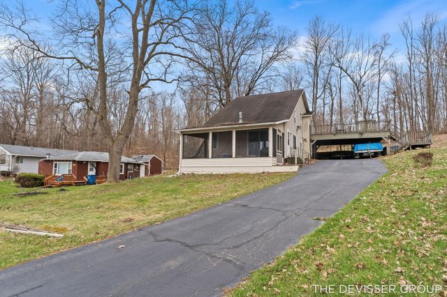 3136 Baseline Road, Trowbridge Twp, MI 49055