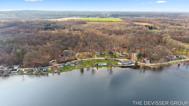 3136 Baseline Road, Trowbridge Twp, MI 49055