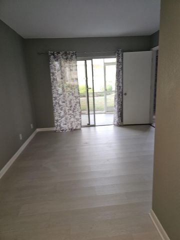 1554 SE Royal Green Circle 101, Port St Lucie, FL 34952