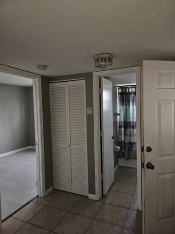 1554 SE Royal Green Circle 101, Port St Lucie, FL 34952