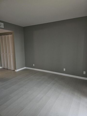 1554 SE Royal Green Circle 101, Port St Lucie, FL 34952