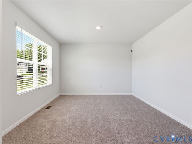 7124 Lovegrass Ct, New Kent, VA 23124