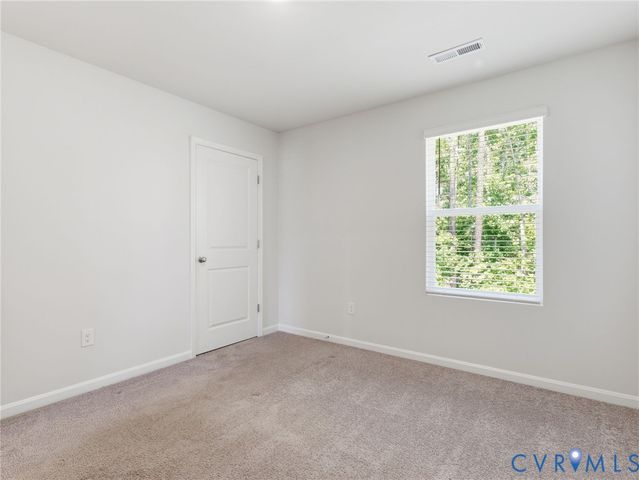 7124 Lovegrass Ct, New Kent, VA 23124