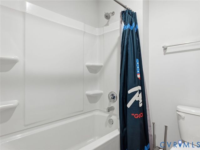 7124 Lovegrass Ct, New Kent, VA 23124