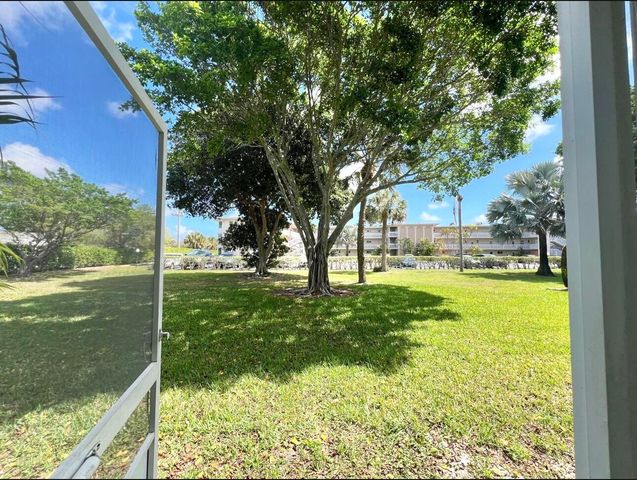 2615 Garden Drive N 104, Lake Worth Beach, FL 33461