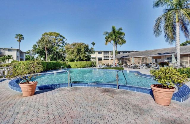 2615 Garden Drive N 104, Lake Worth Beach, FL 33461